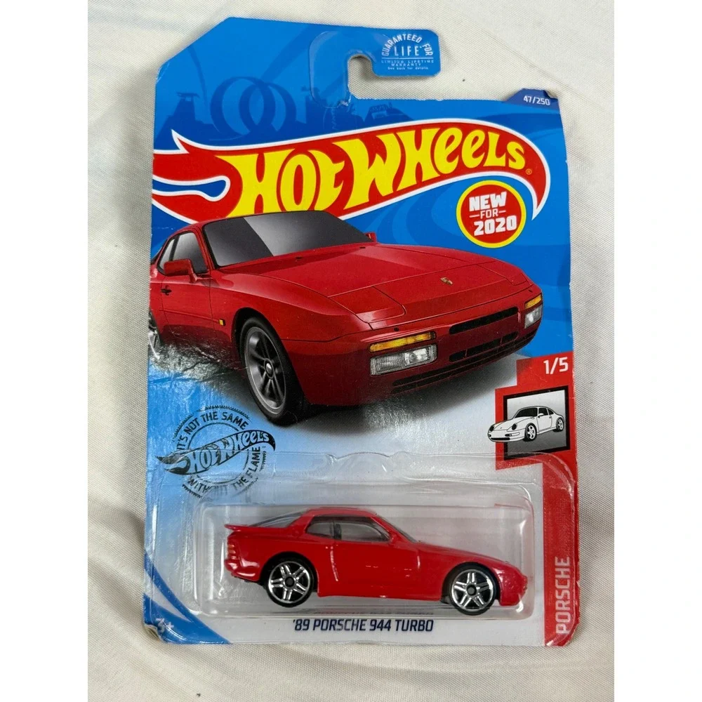 Hot Wheels 89 Porsche 944 Turbo Red 2020 New Models 47/250 Diecast Car GHB52